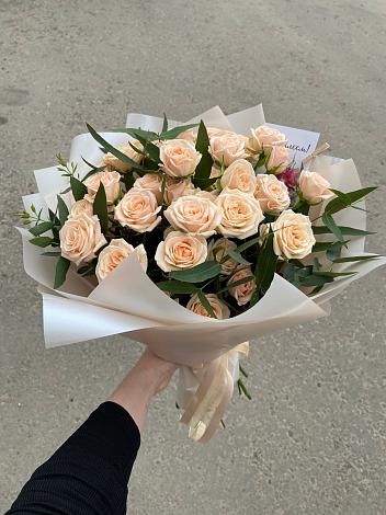 Букет Кремовые розы Латте в Пинеровке